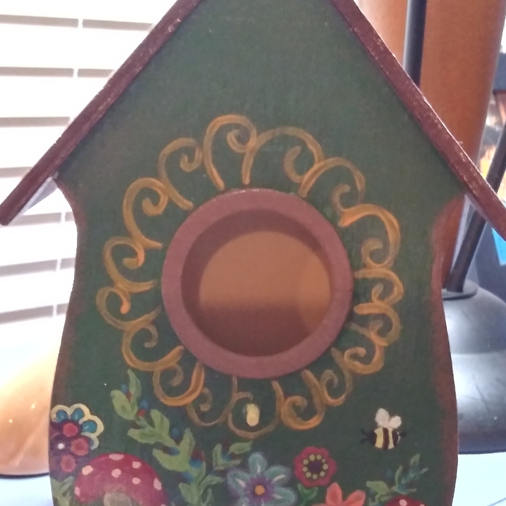 Custom birdhouses